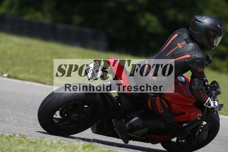 /Archiv-2024/29 12.06.2024 MOTO.CH Track Day ADR/Gruppe blau/36